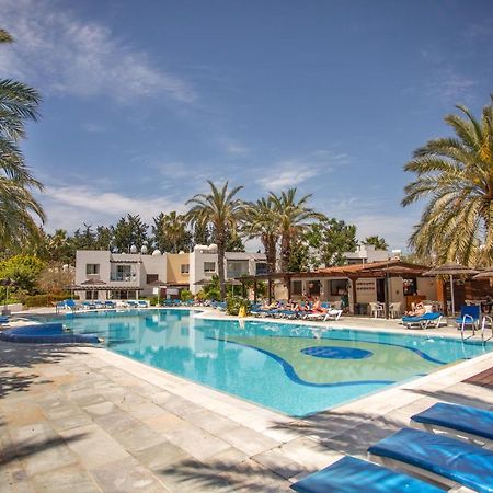 Always Welcome! Near Beach, Cml Swimming Pool Paphos Eksteriør bilde