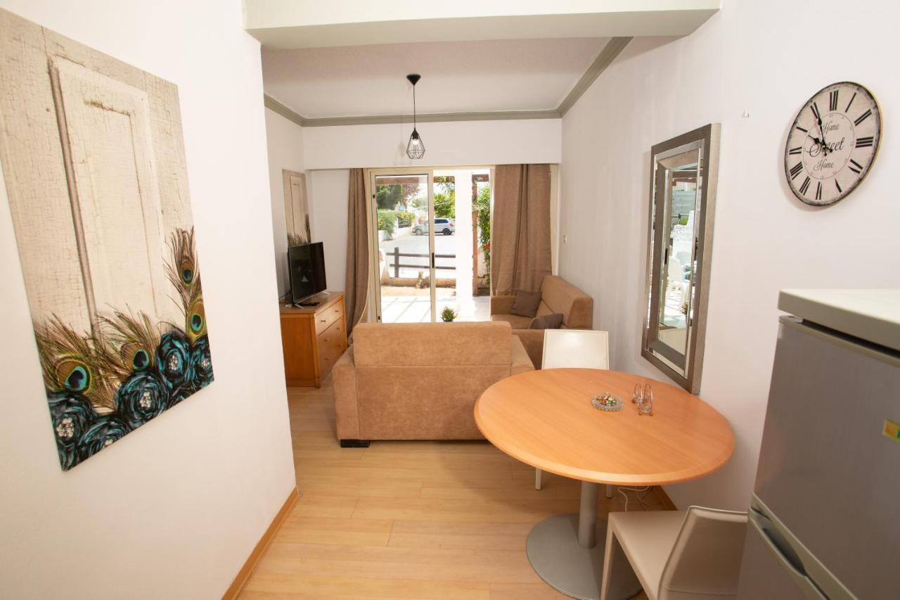 Always Welcome! Near Beach, Cml Swimming Pool Paphos Eksteriør bilde
