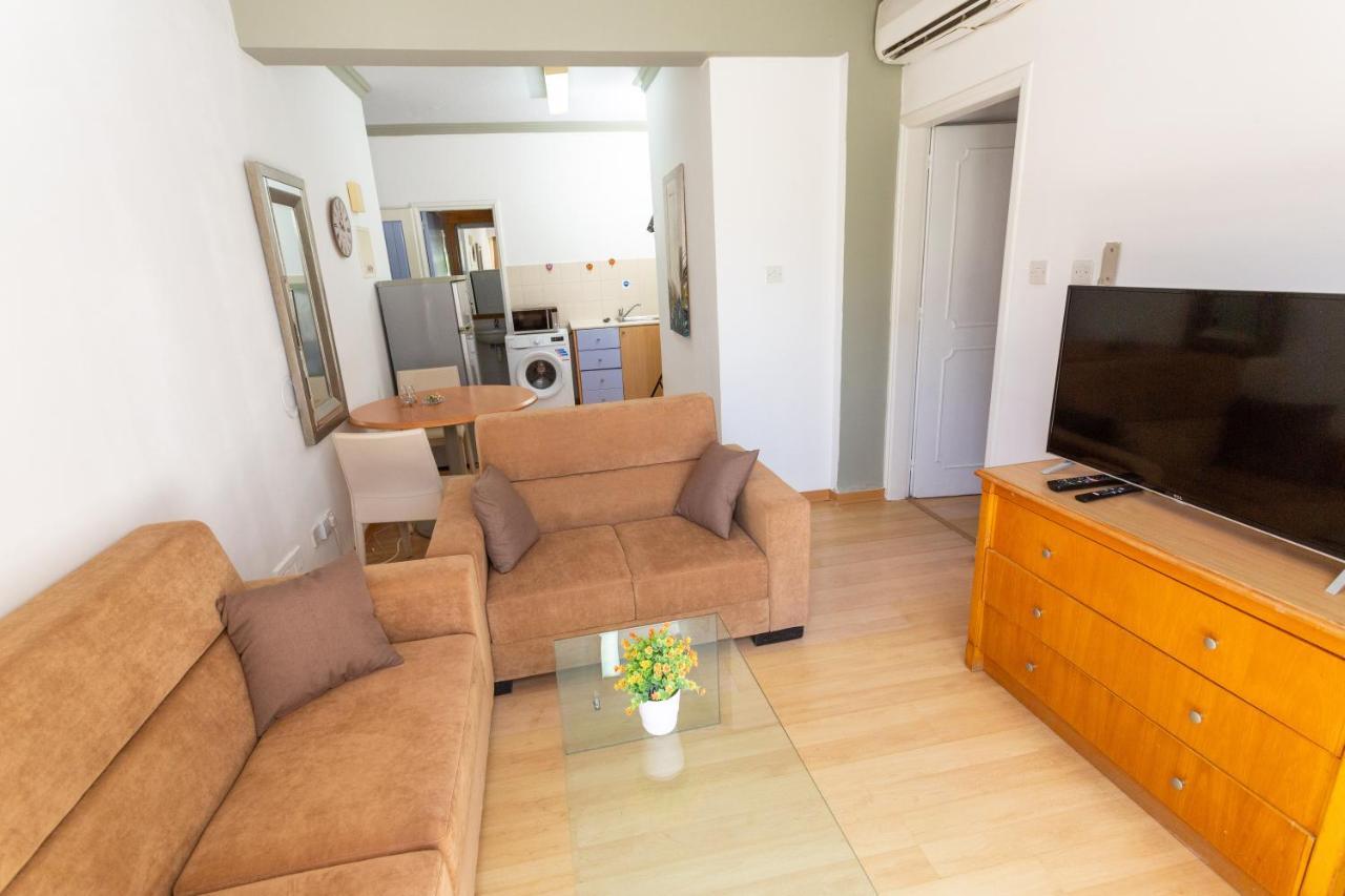 Always Welcome! Near Beach, Cml Swimming Pool Paphos Eksteriør bilde